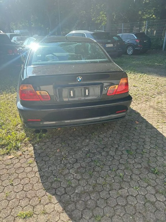 BMW 323