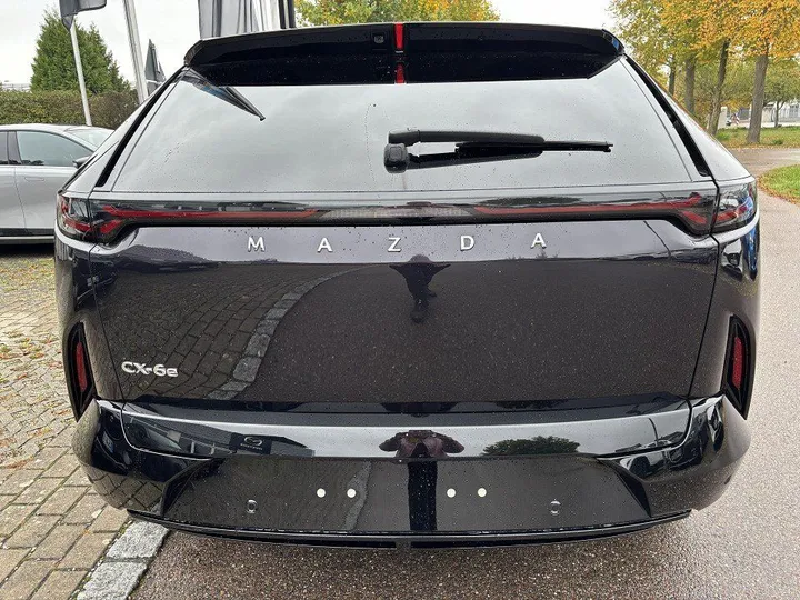 Mazda CX-6e