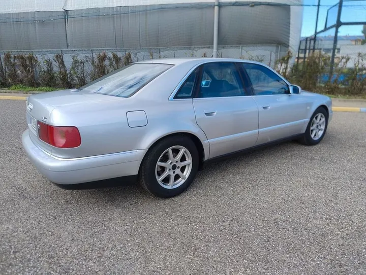 Audi A8