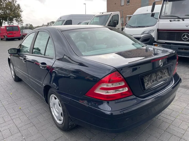 Mercedes-Benz C 200