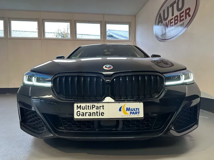 BMW M550
