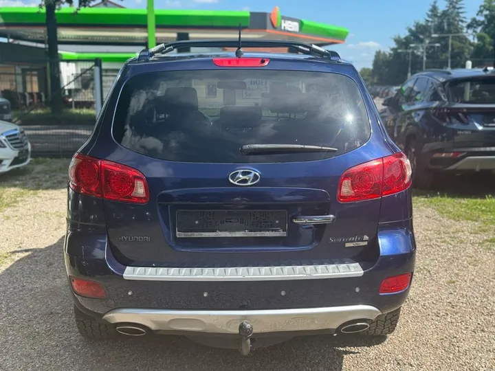 Hyundai SANTA FE
