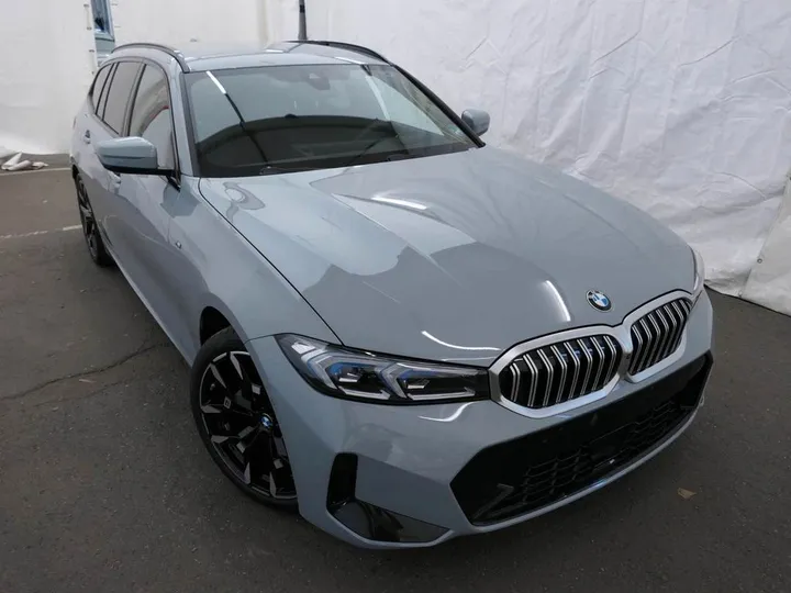 BMW 320
