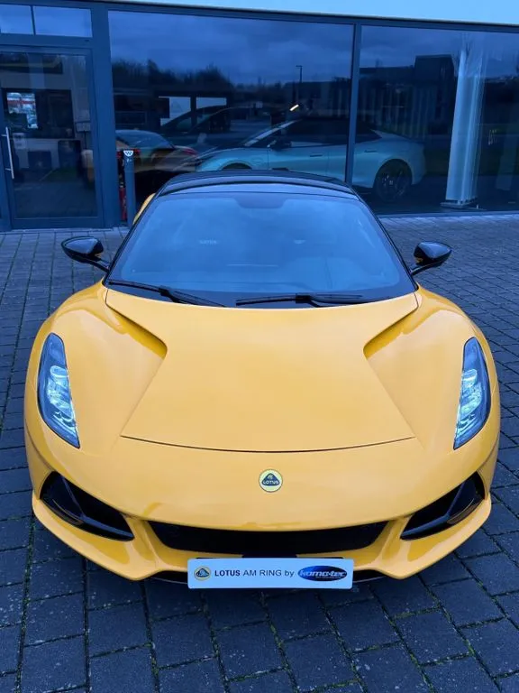 Lotus Emira