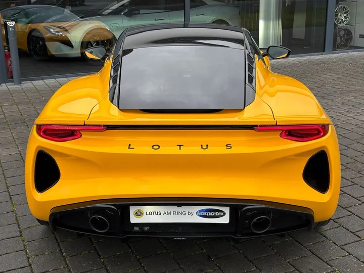 Lotus Emira