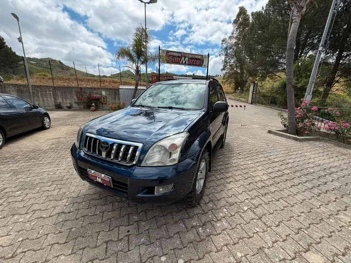 Toyota Land Cruiser