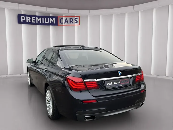 BMW 750