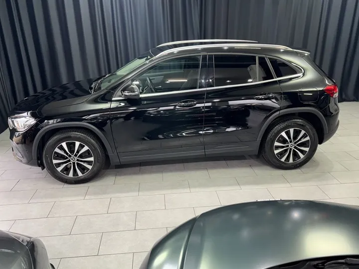 Mercedes-Benz GLA 220