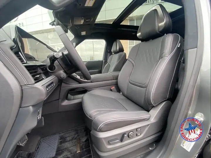 Infiniti QX80