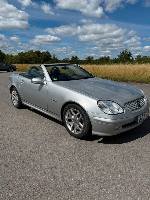Mercedes-Benz SLK 230
