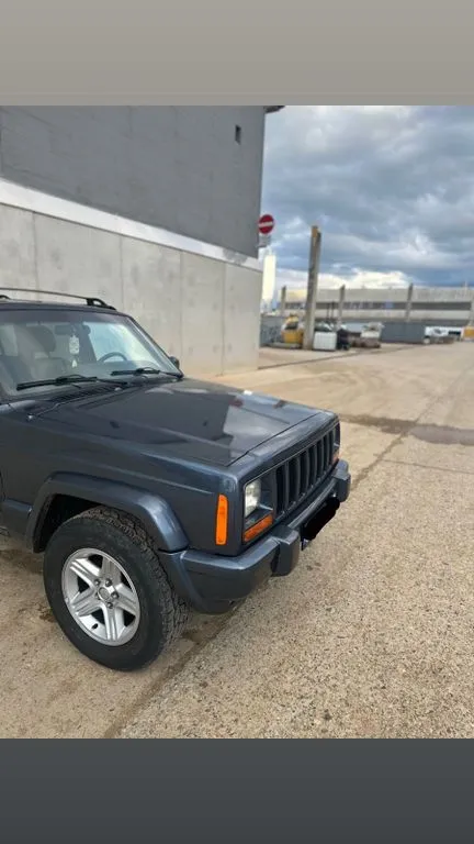 Jeep Cherokee