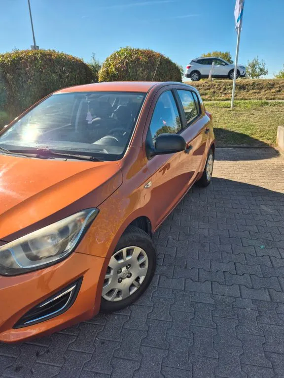Hyundai i20