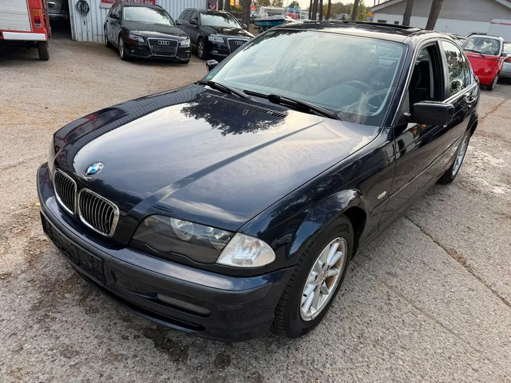 BMW 320