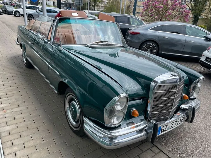 Mercedes-Benz 250