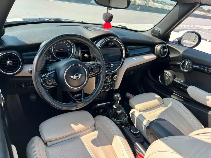 MINI Cooper Cabrio