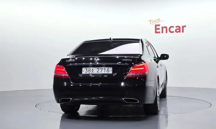 Hyundai Equus