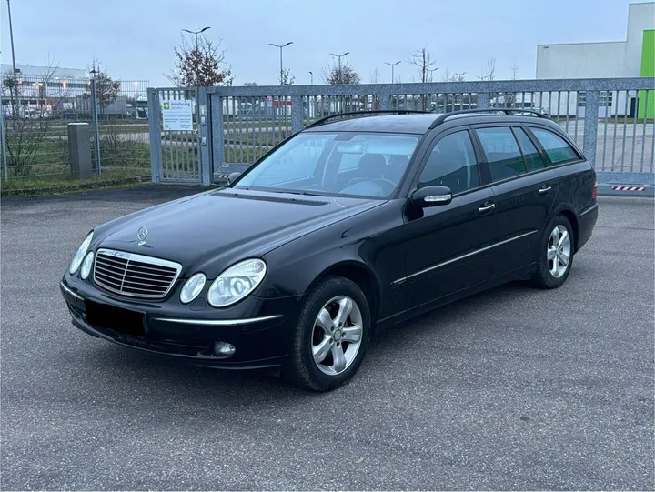 Mercedes-Benz E 200