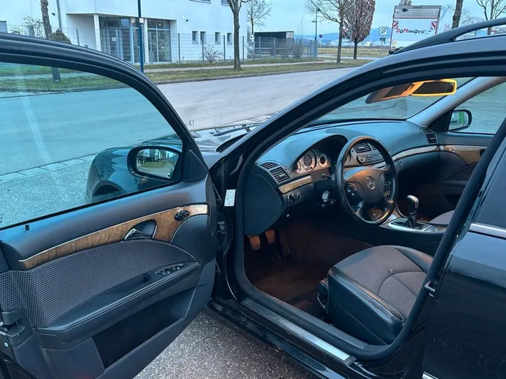 Mercedes-Benz E 200