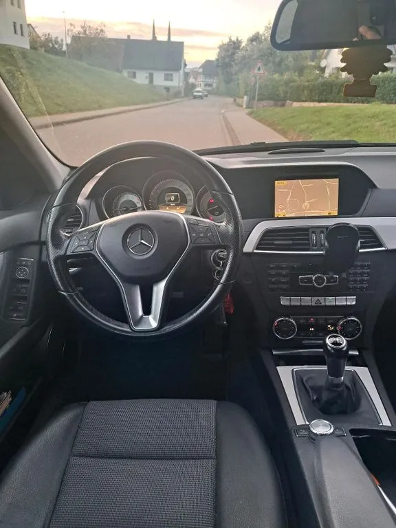 Mercedes-Benz C 180