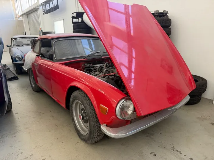 Triumph TR6
