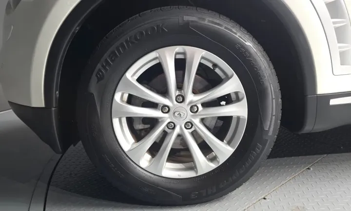 Infiniti FX