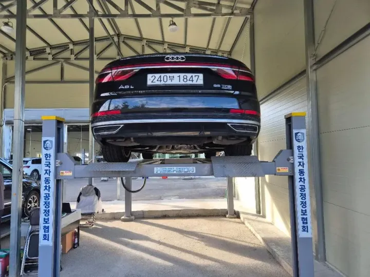 Audi A8
