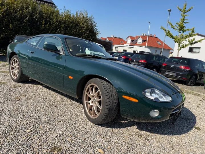 Jaguar XK8