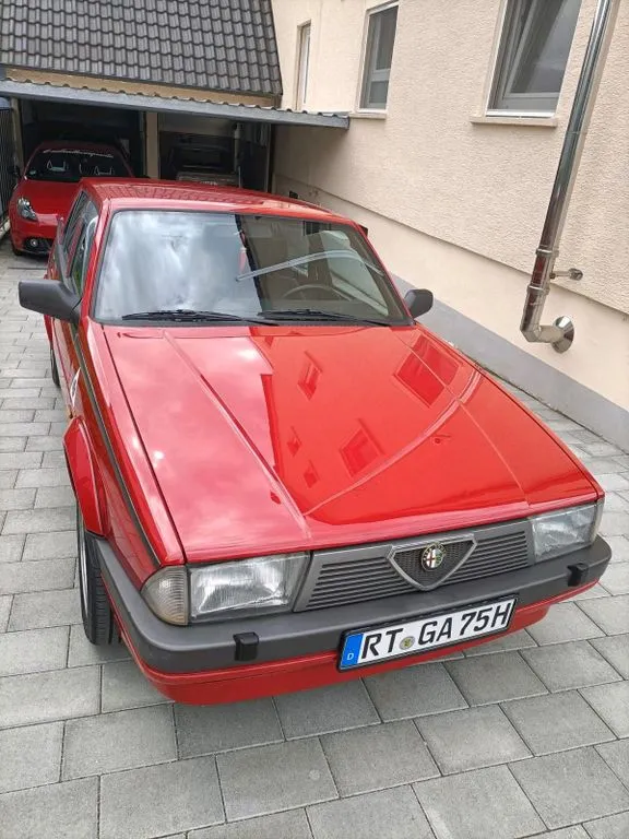 Alfa Romeo 75