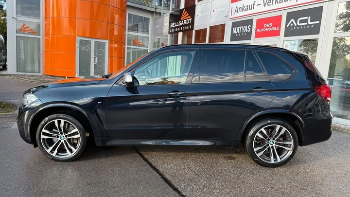 BMW X5 M50