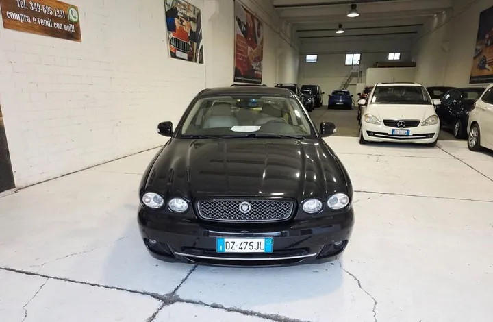Jaguar X-Type