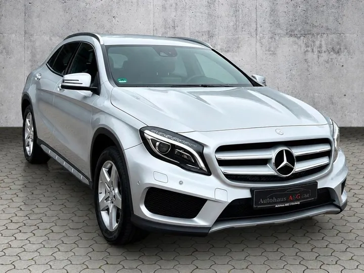 Mercedes-Benz GLA 180
