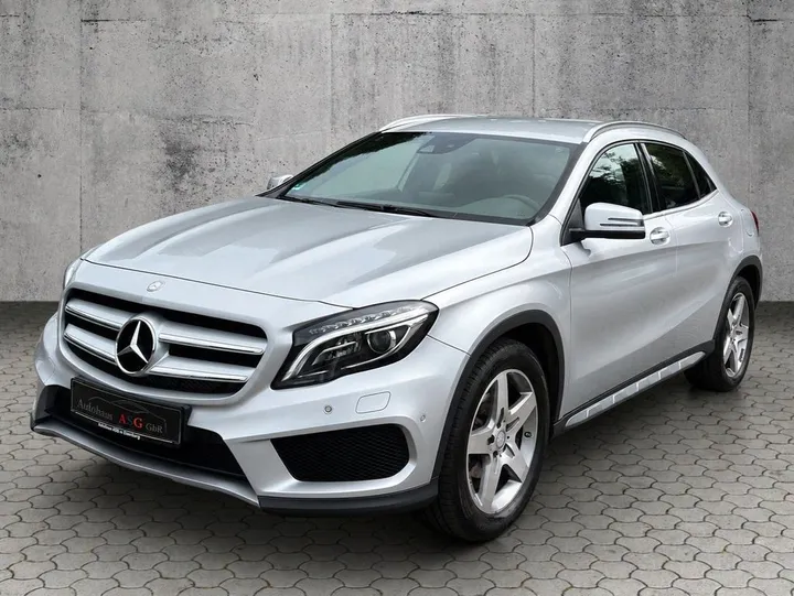 Mercedes-Benz GLA 180