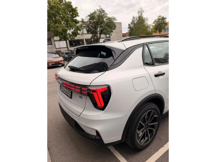 Lynk&Co 01