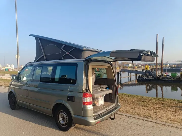 Volkswagen T5 California