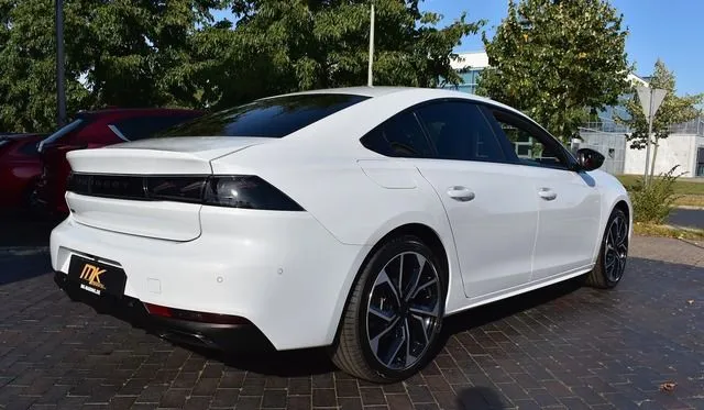 Peugeot 508