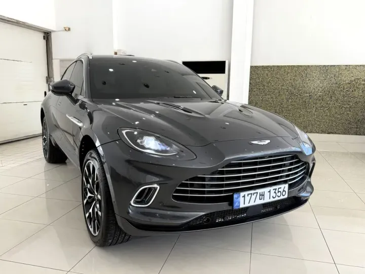 Astonmartin DBX
