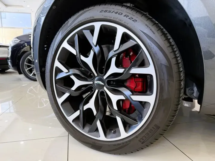 Astonmartin DBX