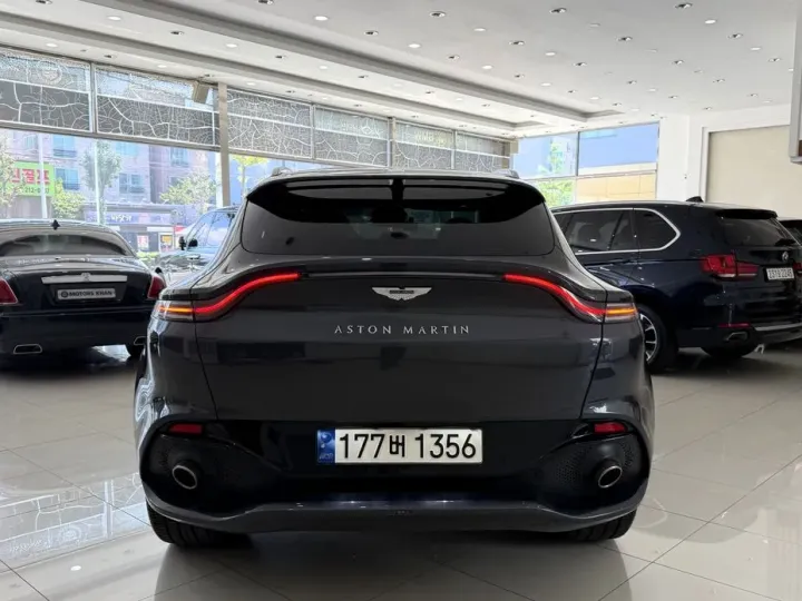 Astonmartin DBX