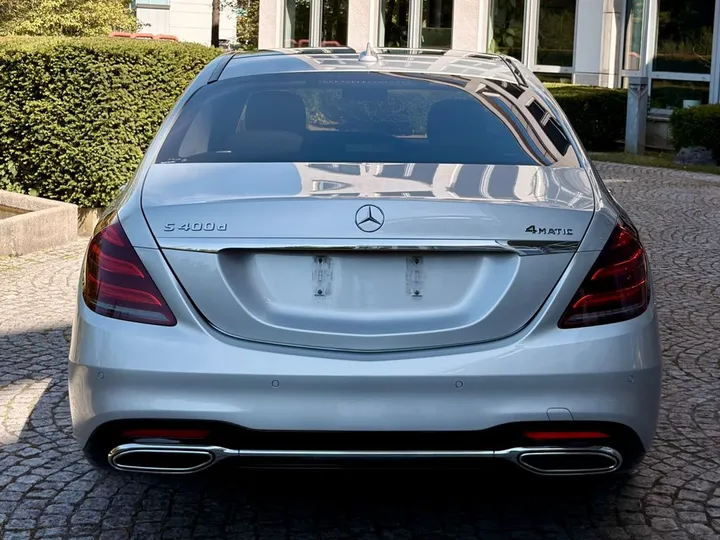 Mercedes-Benz S 400