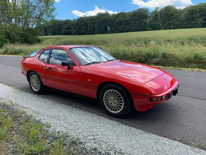 Porsche 924