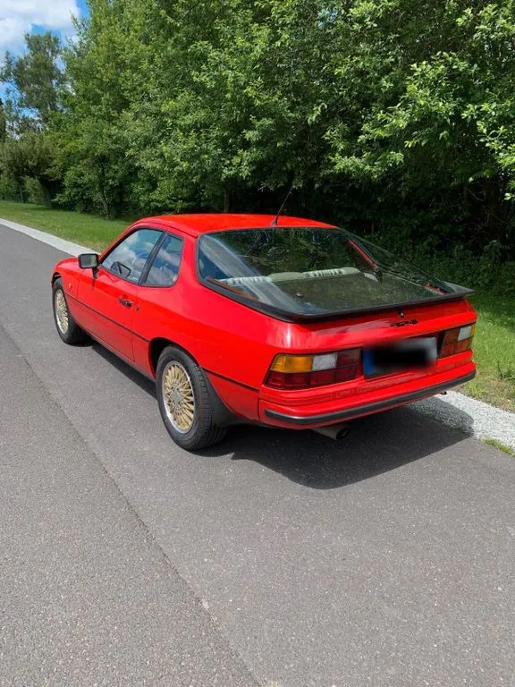 Porsche 924
