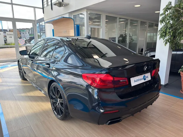 BMW M550