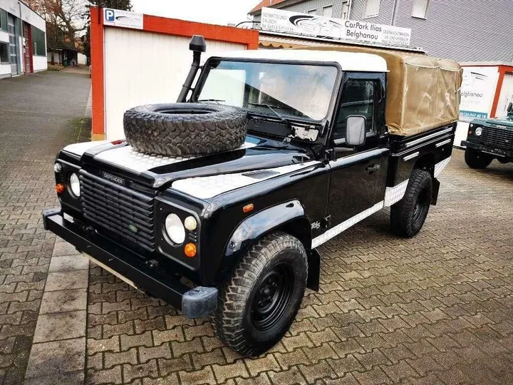 Land Rover Defender