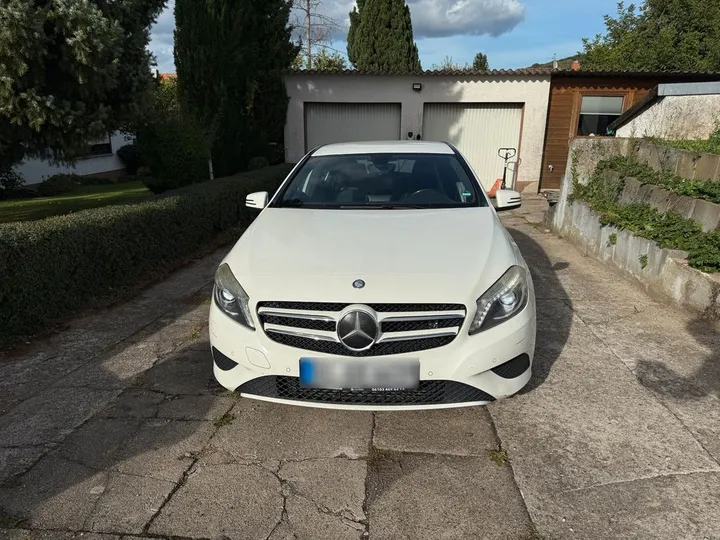 Mercedes-Benz A 180