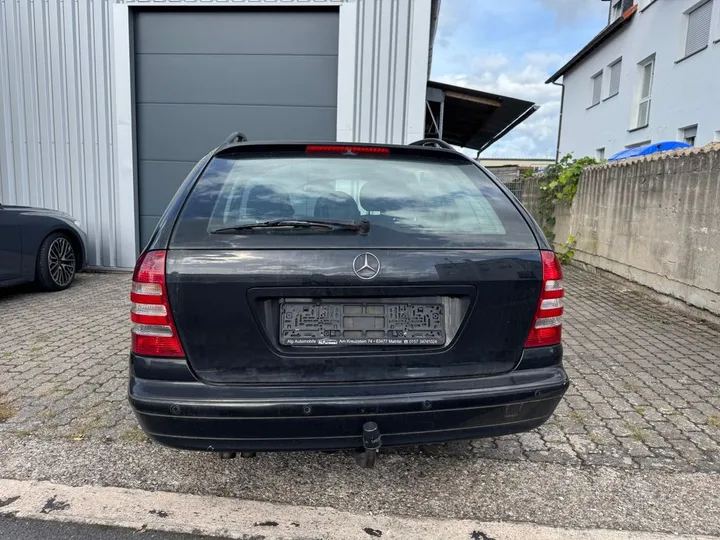 Mercedes-Benz C 220
