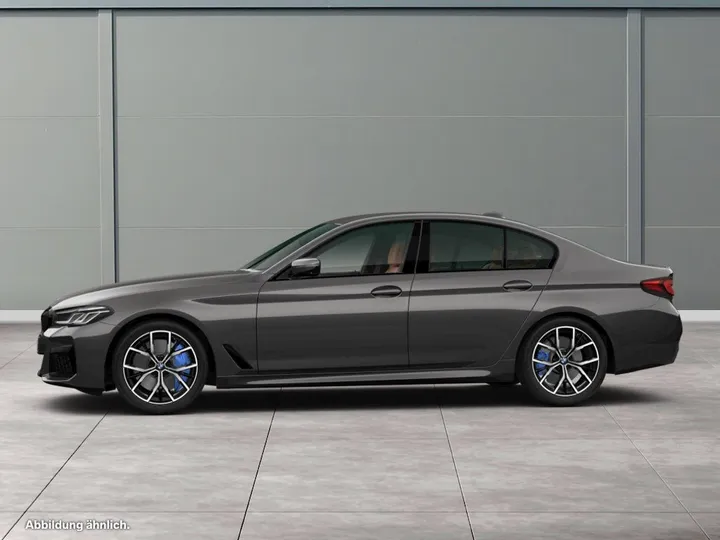 BMW M550