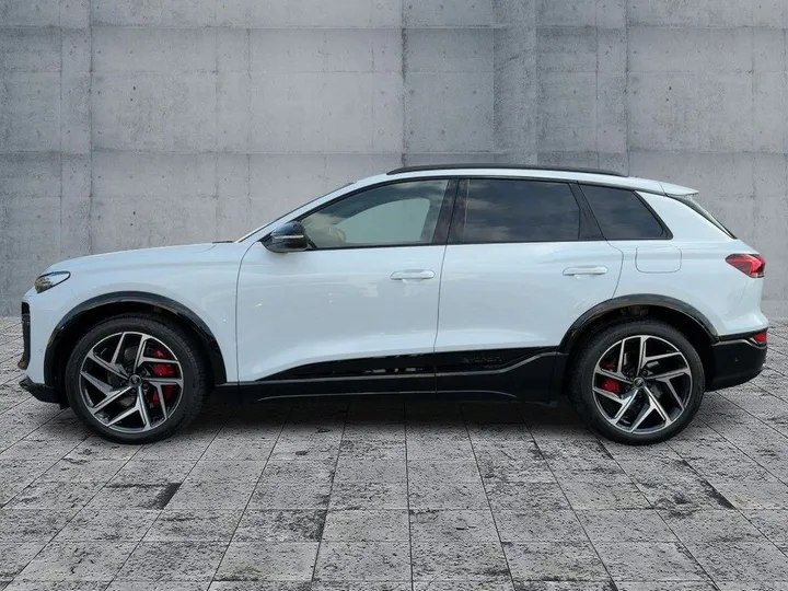 Audi SQ6 e-tron