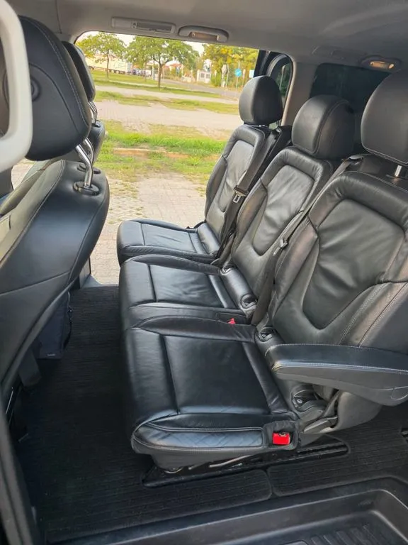 Mercedes-Benz V 250