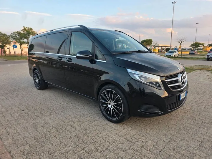 Mercedes-Benz V 250