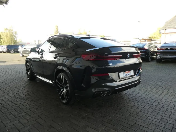 BMW X6 M60